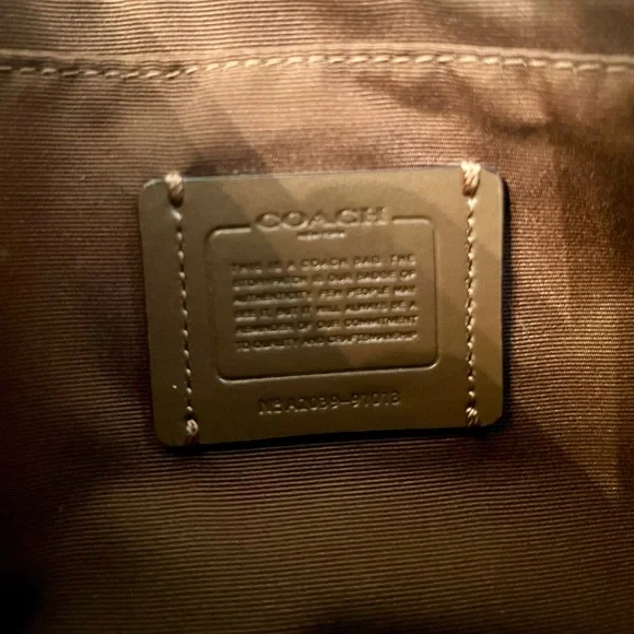 Coach Gallery Signature File Bag Coated Canvas - Picture 8 of 9